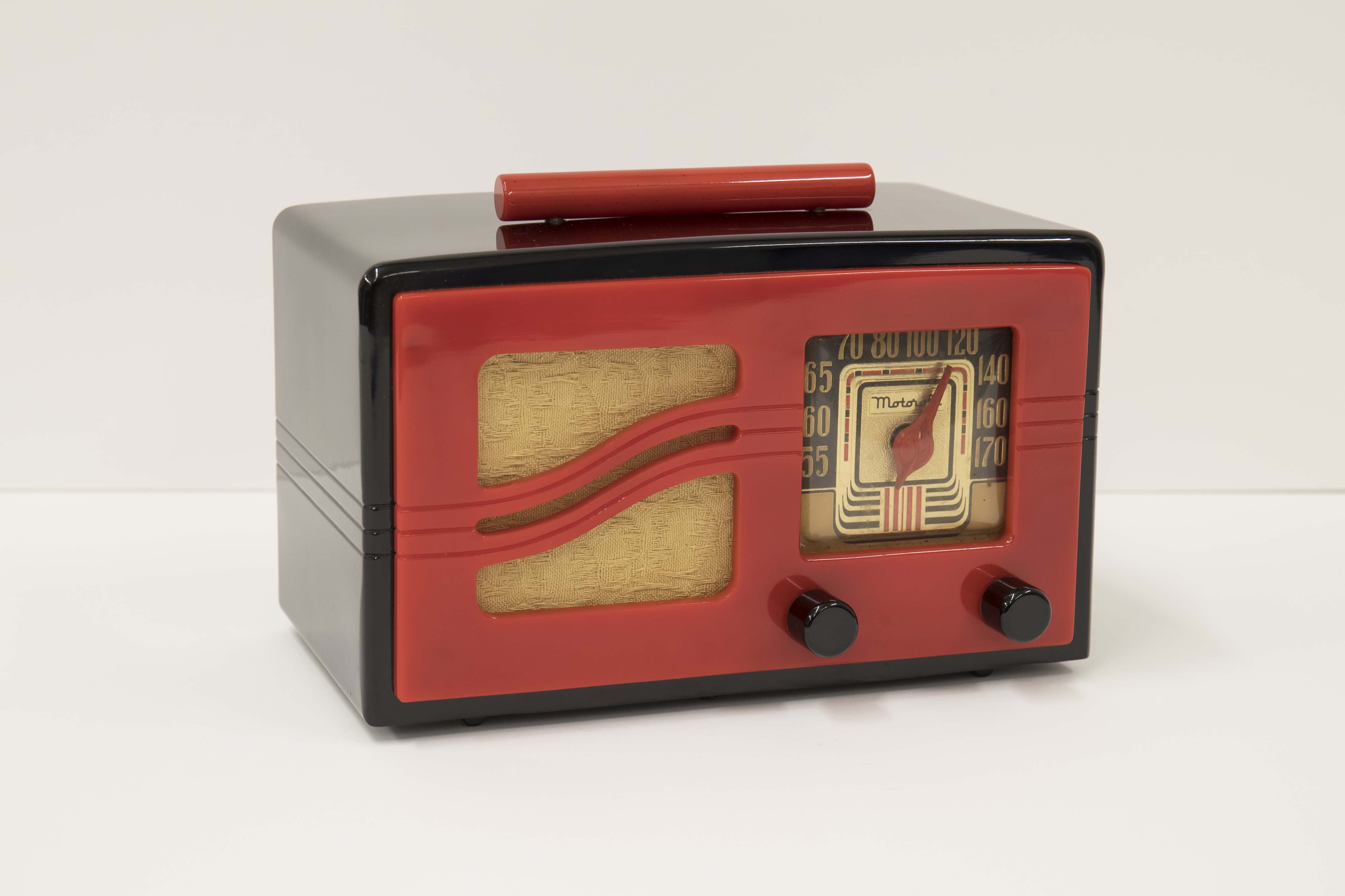 Designer Unidentified, Motorola Aero-Vane Radio